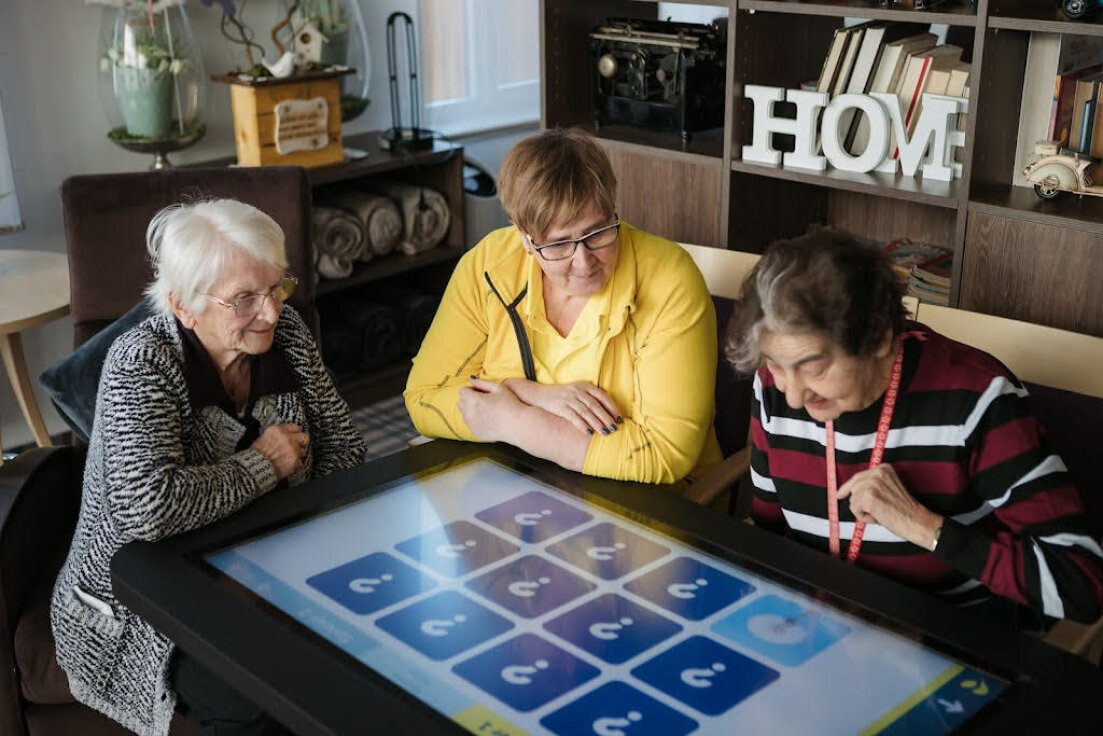 caretable szene.jpg (0.1 MB)